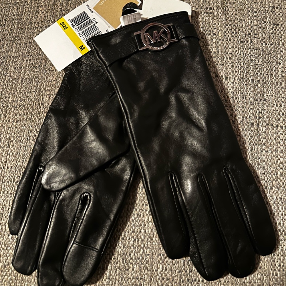 Michael Kors Black Leather Tech Gloves - Women’s Medium